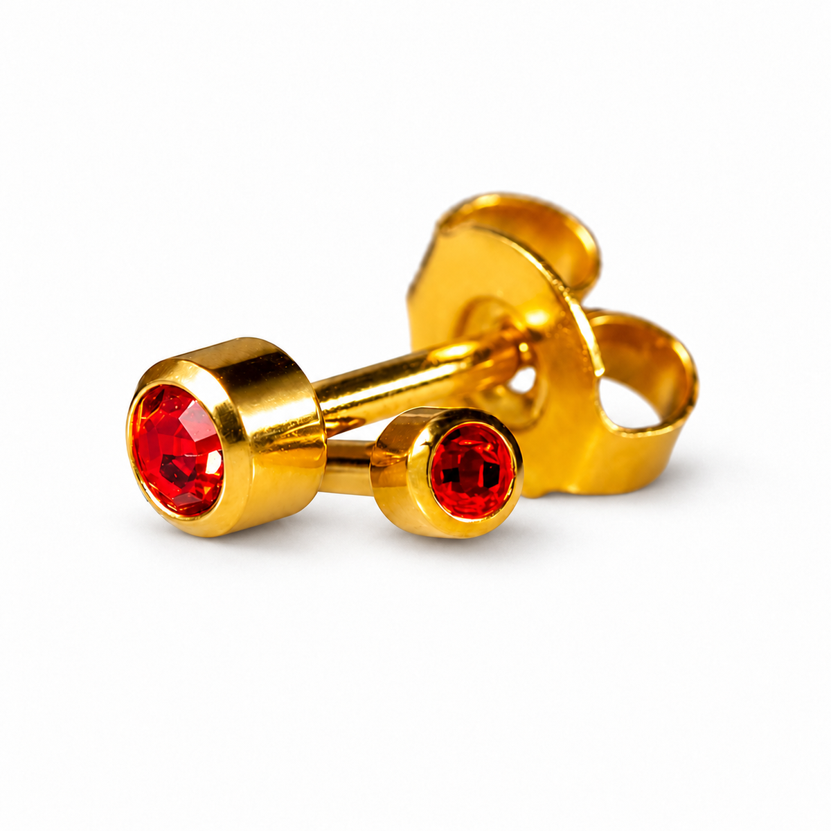 Caflon Mini Ruby 3mm stud earrings with red stone, gold plated