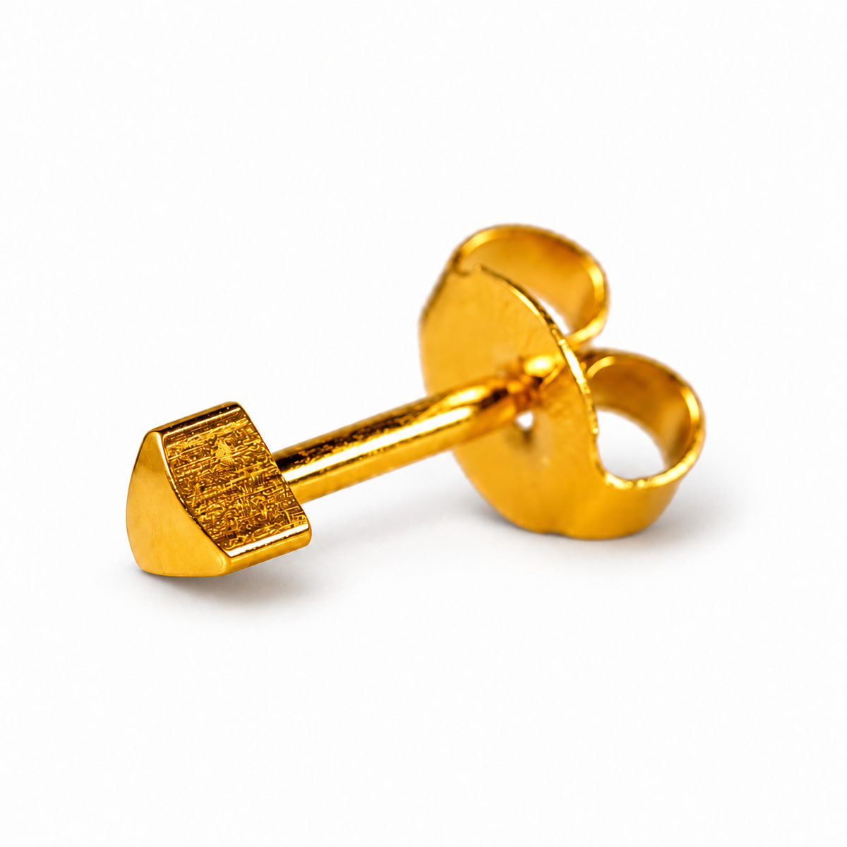 Caflon Triangle 4mm stud earrings, gold plated